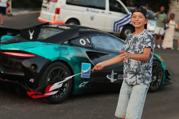 Fahrerparade vor dem 24-Stunden-Rennen von Spa