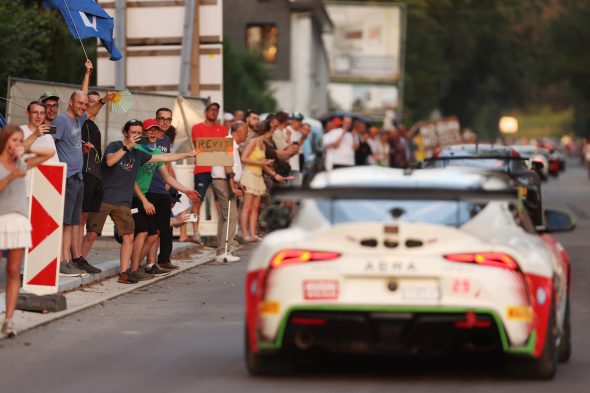 Fahrerparade vor dem 24-Stunden-Rennen von Spa