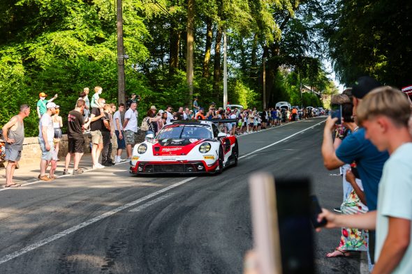 Fahrerparade vor dem 24-Stunden-Rennen von Spa