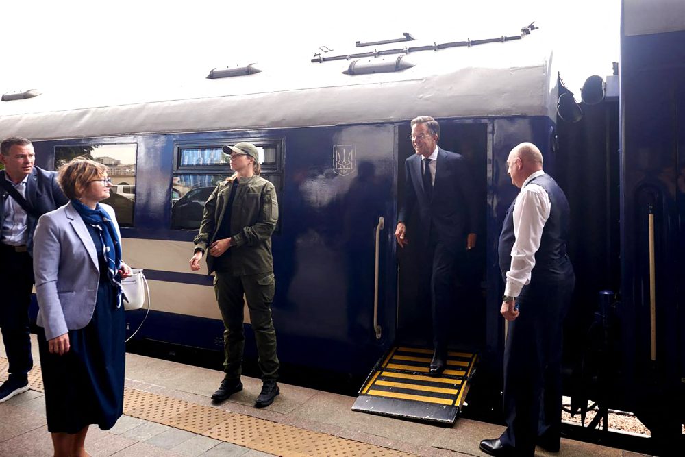 Nato-Generalsekretär Rutte bei seiner Ankunft am Bahnhof von Kiew