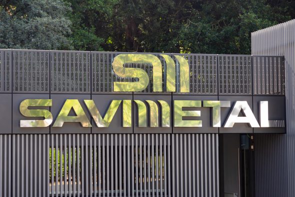 Logo von Savimetal auf dem Gelände