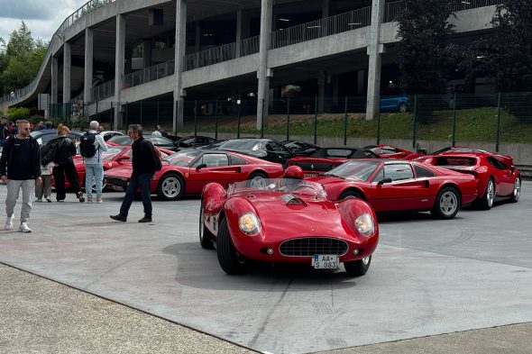 Ausgestellte Autos bei der "SpaItalia"