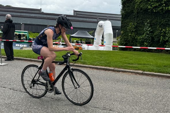 Radfahrer beim Sprinttriathlon in Bütgenbach