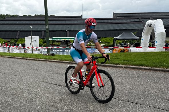 Radfahrer beim Sprinttriathlon in Bütgenbach