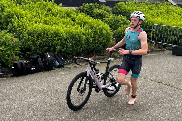 Radfahrer beim Sprinttriathlon in Bütgenbach
