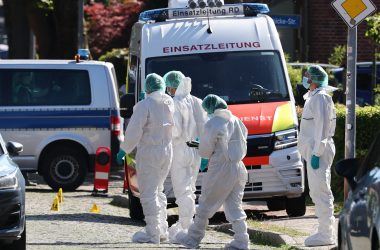 Forensiker im Einsatz nach den tödlichen Schüssen in Stade