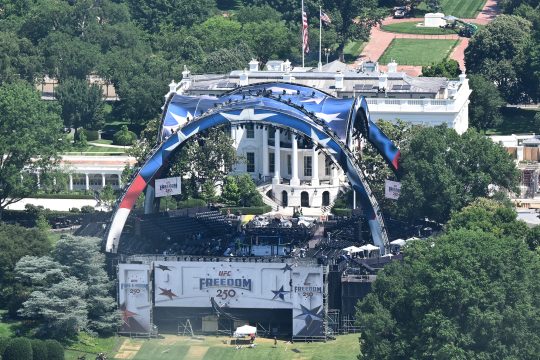 Die Kampfarena "The Claw" vor dem Weißen Haus in Washington