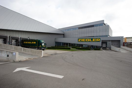 Ziegler-LKW am Hauptsitz in Brüssel