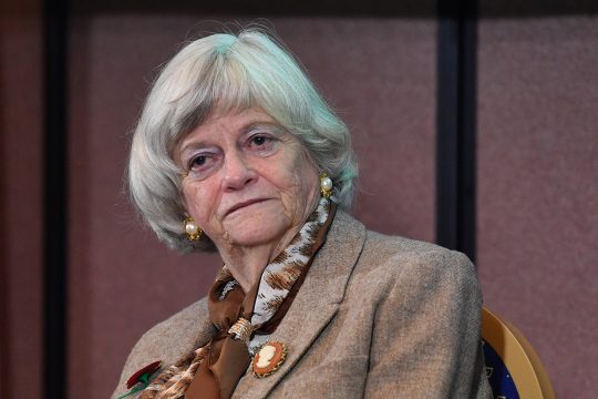 Ann Widdecombe auf der Bühne bei einer Wahl-Veranstaltung 2019 in London