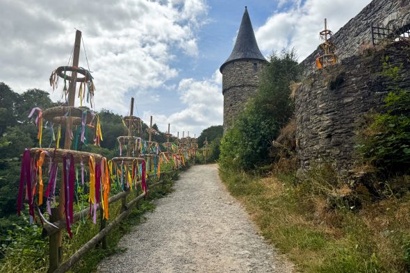 Fußweg zur Burg Reinhardstein