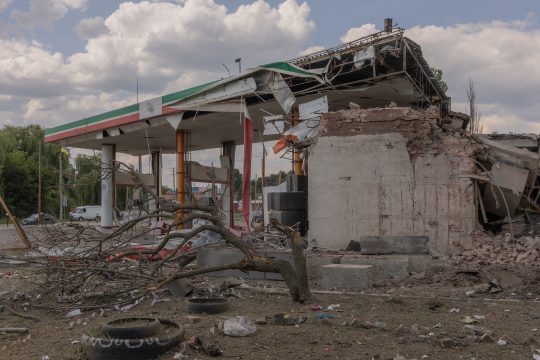 Zerstörte Tankstelle in Izium, im Osten der Region Charkiw