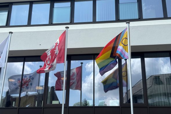 Fahnen beim CSD 2026 in St. Vith