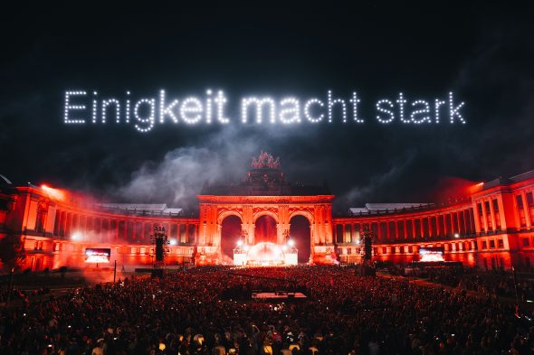 "Einigkeit macht stark" bei der Drohnenshow