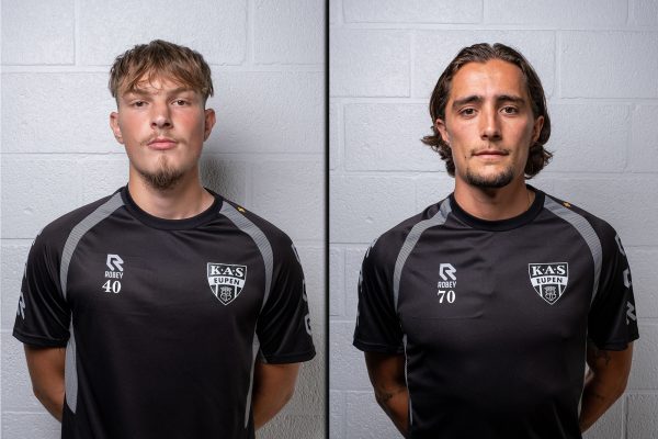 Aron Sulejmani und Mathias Fixelles posieren in ihren Trikots für Fotos