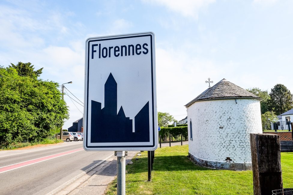 Ortsschild von Florennes