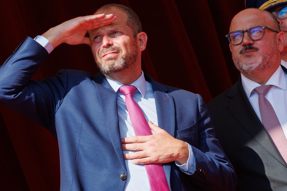 Verteidigungsminister Theo Francken bei der Militärparade am Nationalfeiertag