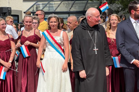 Luxemburgisches Großherzogpaar besucht Ulflingen