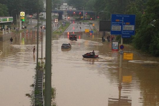 Überschwemmte Straße in Heerlen
