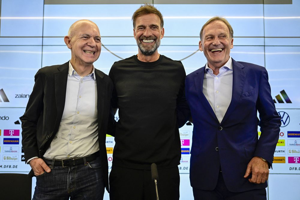 DFB-Präsident Bernd Neuendorf, Jürgen Klopp und DFB-Vize Hans-Joachim Watzke