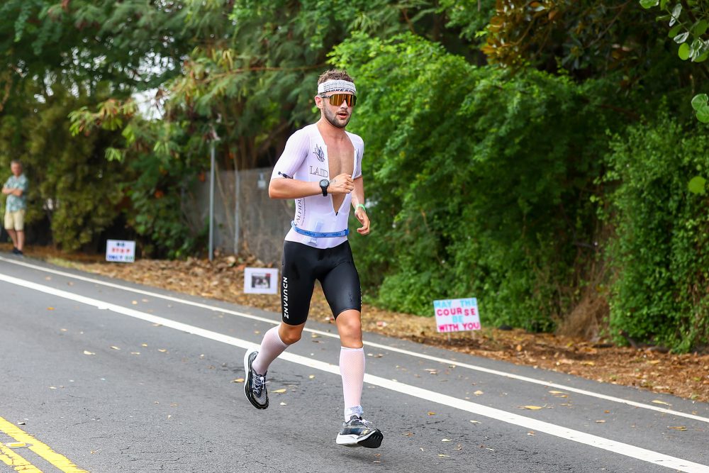 Triathlet Sam Laidlow beim Laufen