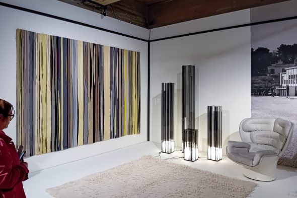 Werke in der Luc-Peire-Ausstellung in Knokke-Heist