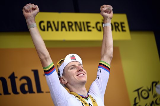 Pogacar auf dem Podium