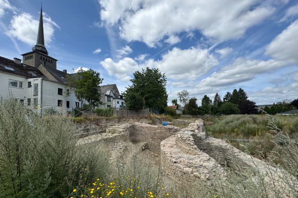 Zu den Stationen gehört auch die Ausgrabungsstätte der Burg St. Vith