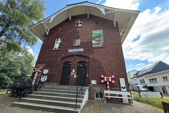 Am Geschichtsmuseum führt Klein-Vitus auch vorbei