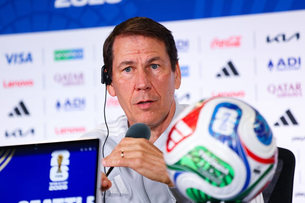 Nationaltrainer Rudi Garcia bei einer Pressekonferenz der belgischen Fußballnationalmannschaft im Lumen Field in Seattle