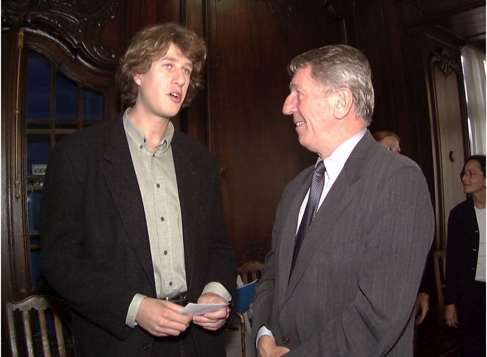 Arthur Bodson (r) 1997 mit Dirk Tomasovic, der den Prix Jean Gol erhielt