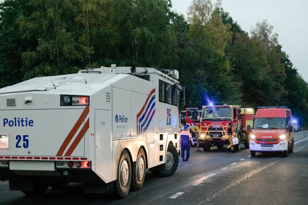 Einsatzkräfte und Einsatzfahrzeuge auf Vennstraße