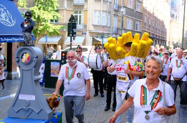 Festzug von der Grand-Place zum Manneken Pis