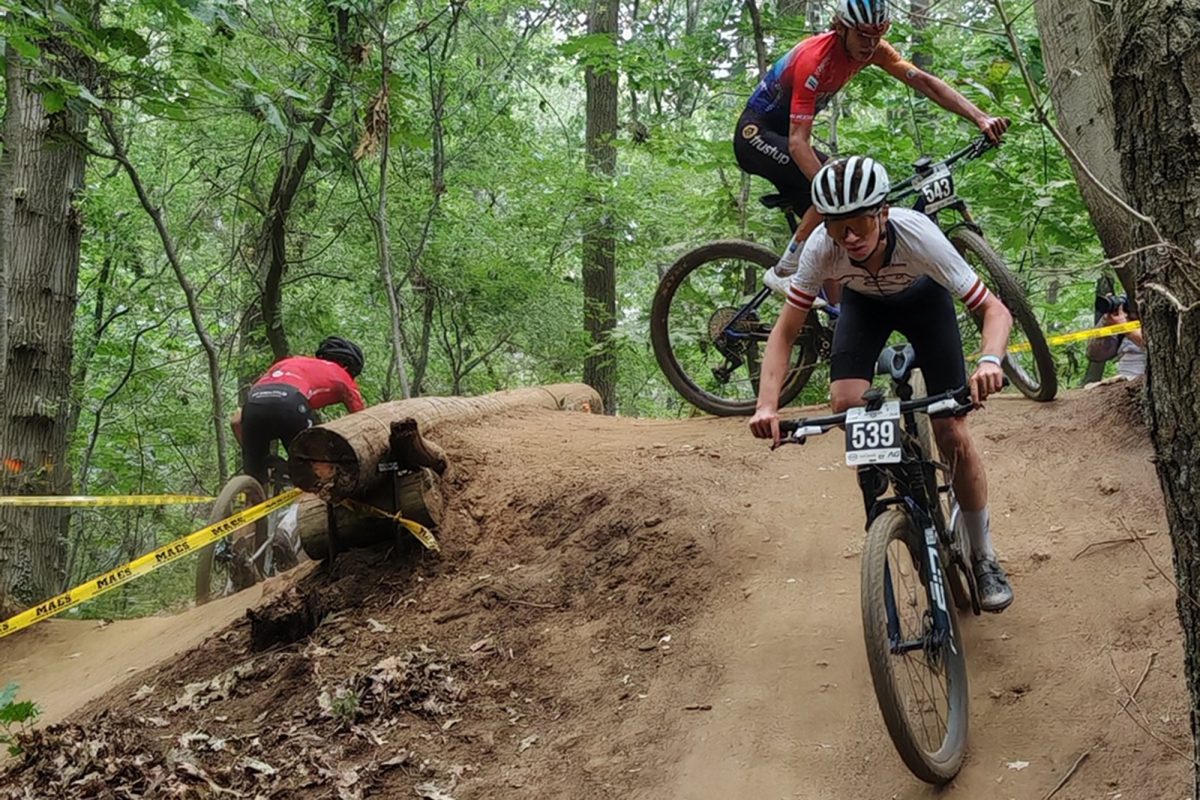 Gert Genten mit dem Mountainbike auf der Strecke
