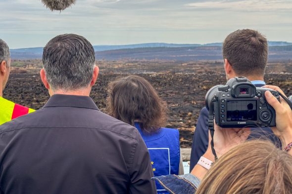 Hadja Lahbib besucht das Kommandozentrum in Sourbrodt