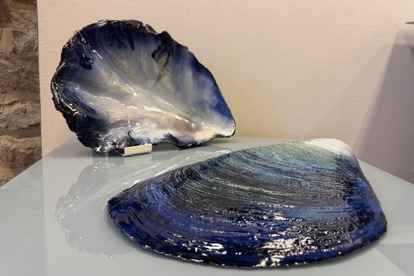 Muscheln aus Keramik von Björn Poppinga