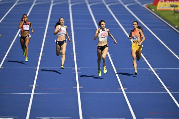 Helena Ponette gewinnt ihren Vorlauf über 400 Meter