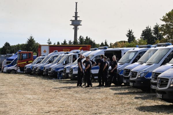 Polizeikräfte im Hürtgenwald