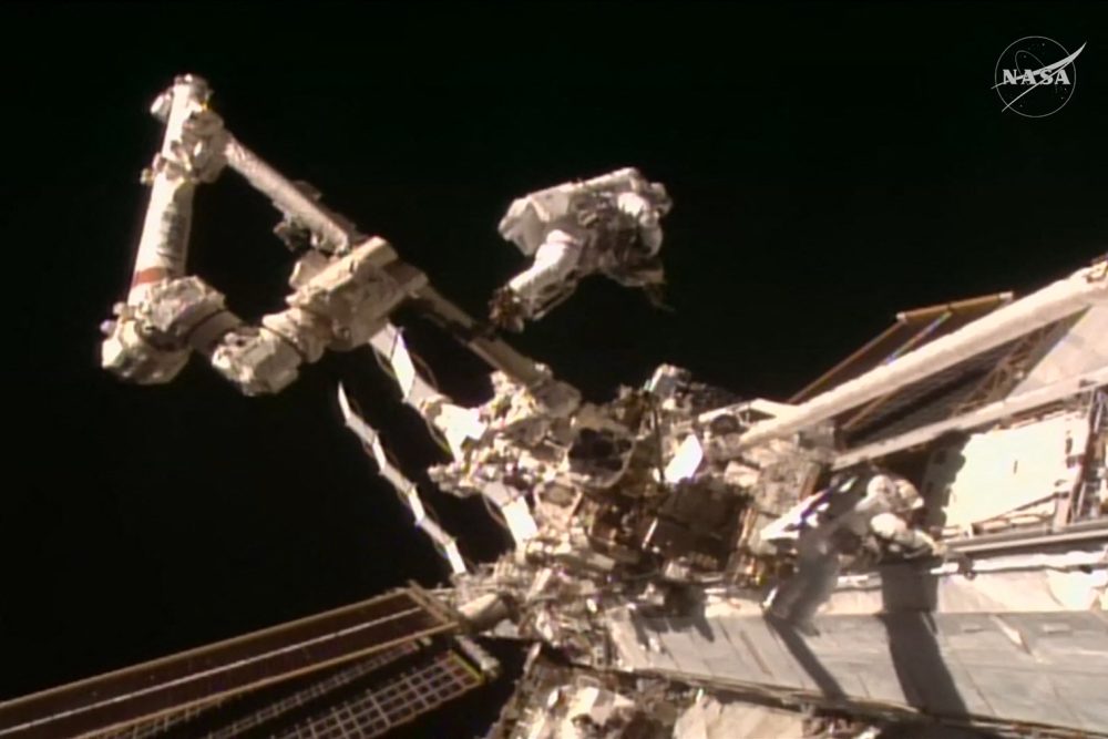 ISS-Astronauten bei einem Außeneinsatz