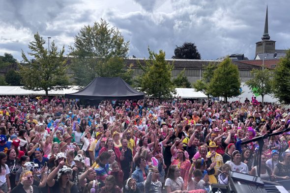 Publikum bei Jeck im Sunnesching 2026