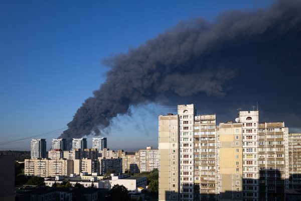 Nach russischen Drohnenangriff: Rauchschwaden über Kiew
