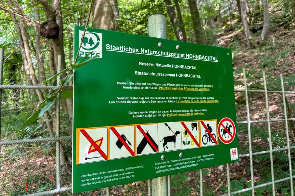 Hinweisschild: Verbote im Gebiet des Oskarstollens