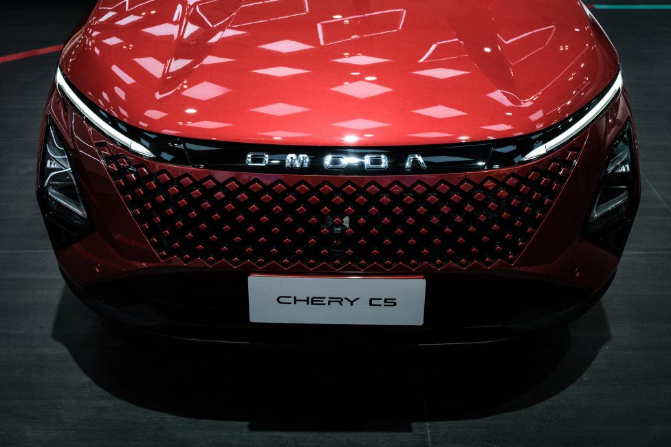 Ein Modell der chinesischen Automarke Omoda