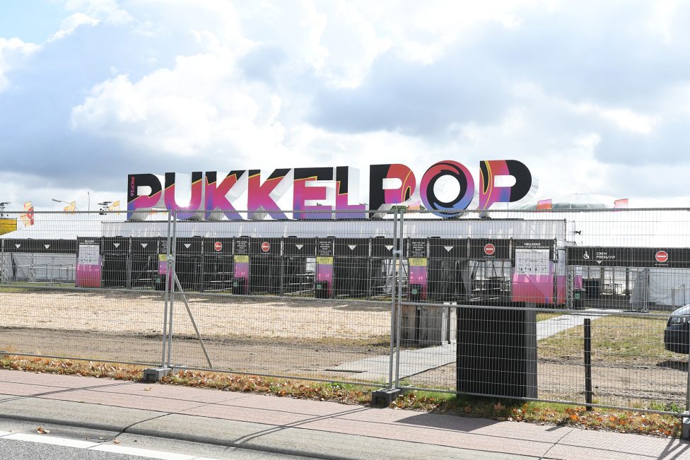 Eingang des Pukkelpop-Festivals mit Pukkelpop-Logo