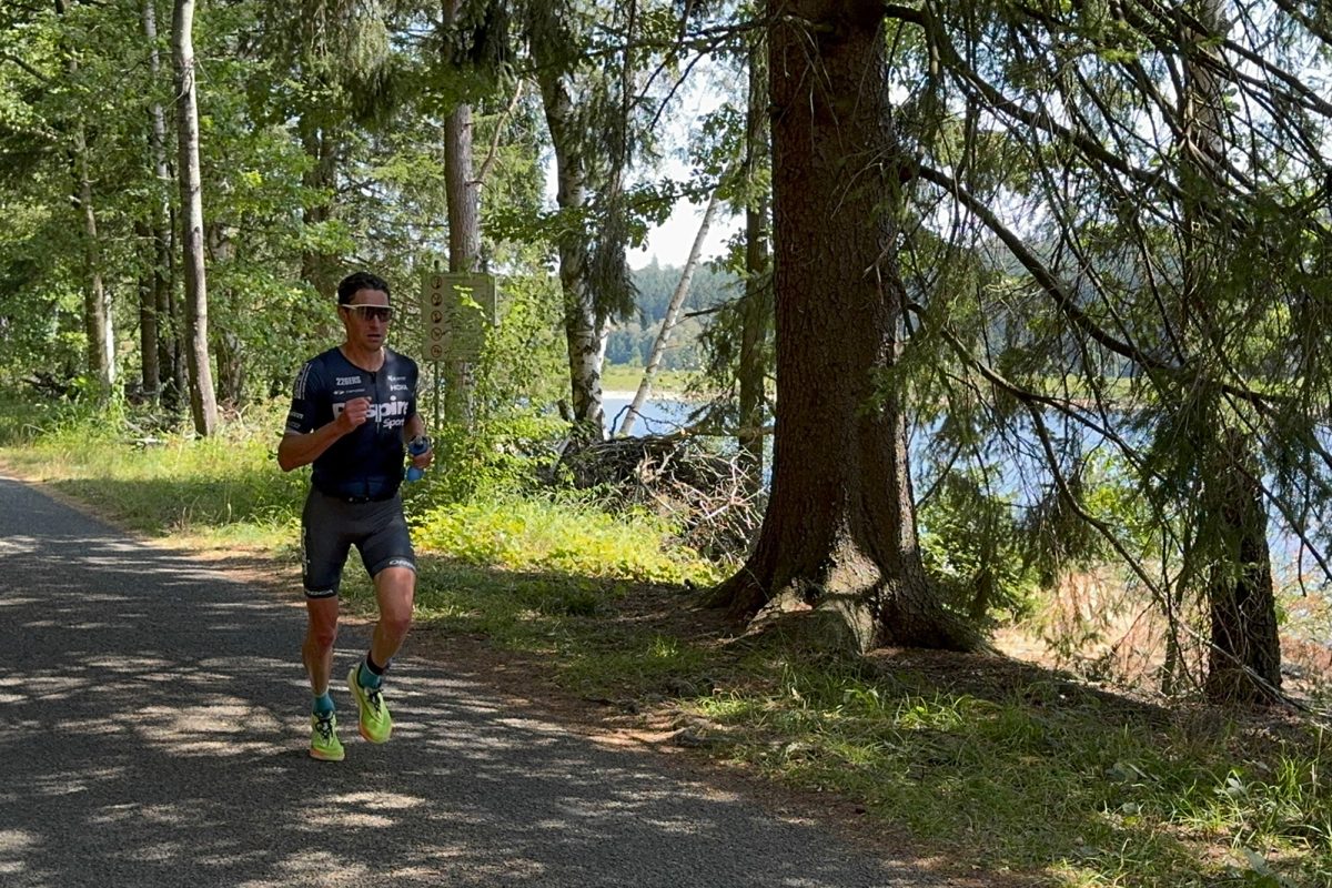 Triathlet Sébastien Carabin ist auf der Laufstrecke