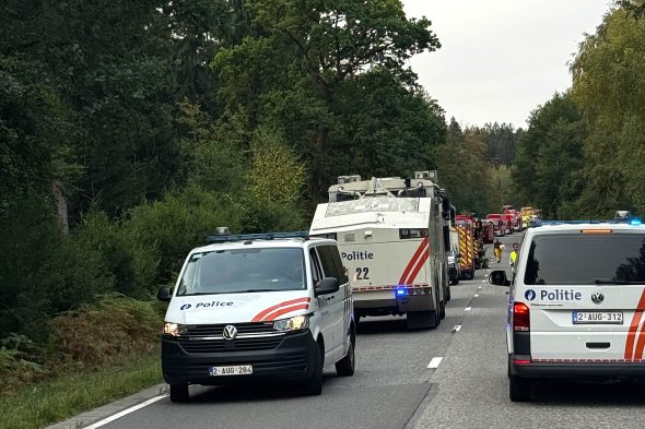 Rettungsfahrzeuge von Feuerwehr und Polizei auf dem Hohen Venn