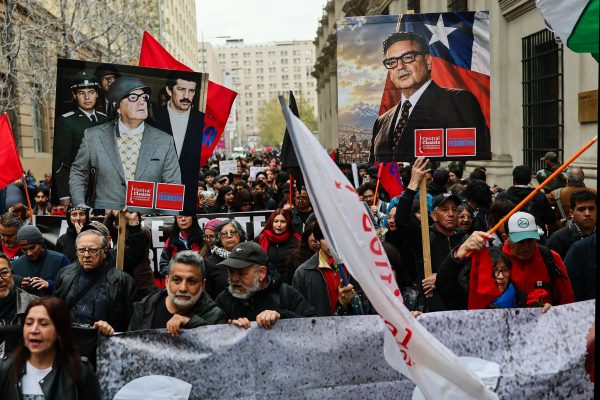 Anhänger des früheren Präsidenten Salvador Allende demonstrieren in Santiago de Chile