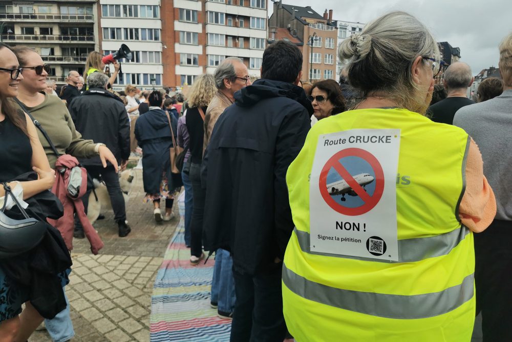 Demo gegen den Fluglärm in Koekelberg