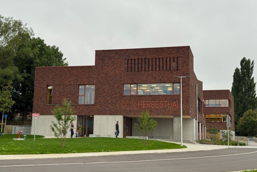 Außenansicht der neuen Schule Herbesthal