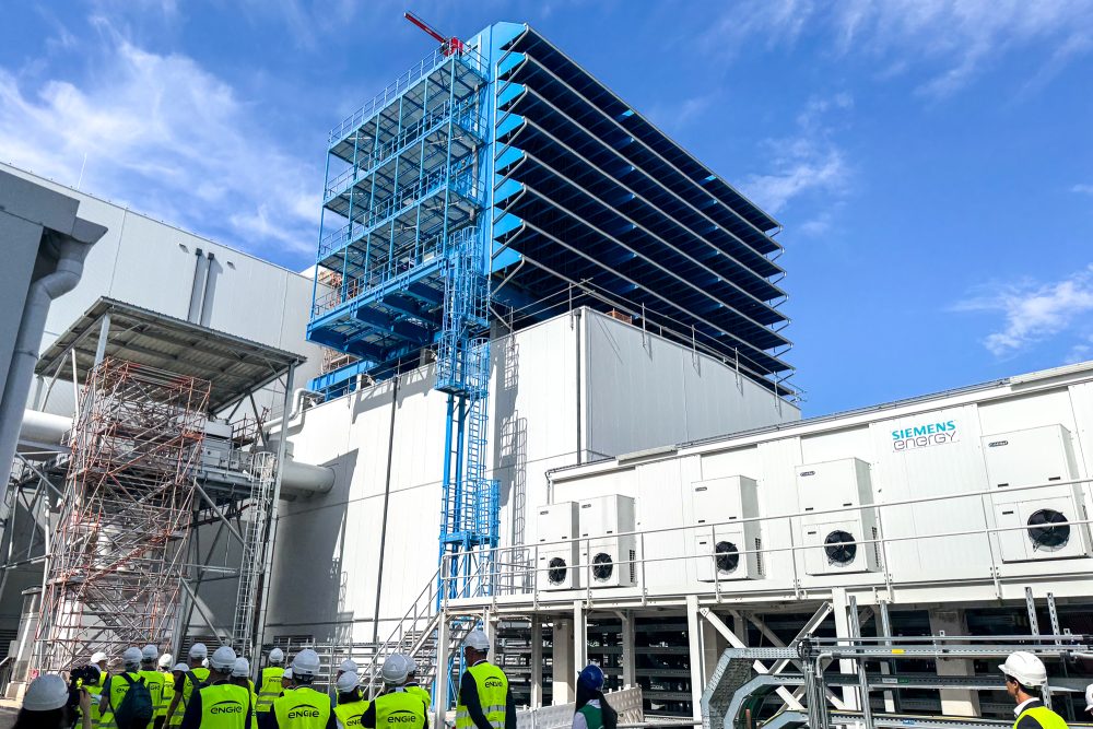 Das Gebäude der neuen Gas- und Dampfkraftanlage von Engie in Flémalle