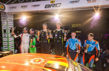 Tom Heindrichs und Jonas Schmitz auf dem Podium mit Maxime Potty/Hugo Cravillon und Thomas Martens/Tom Buyse